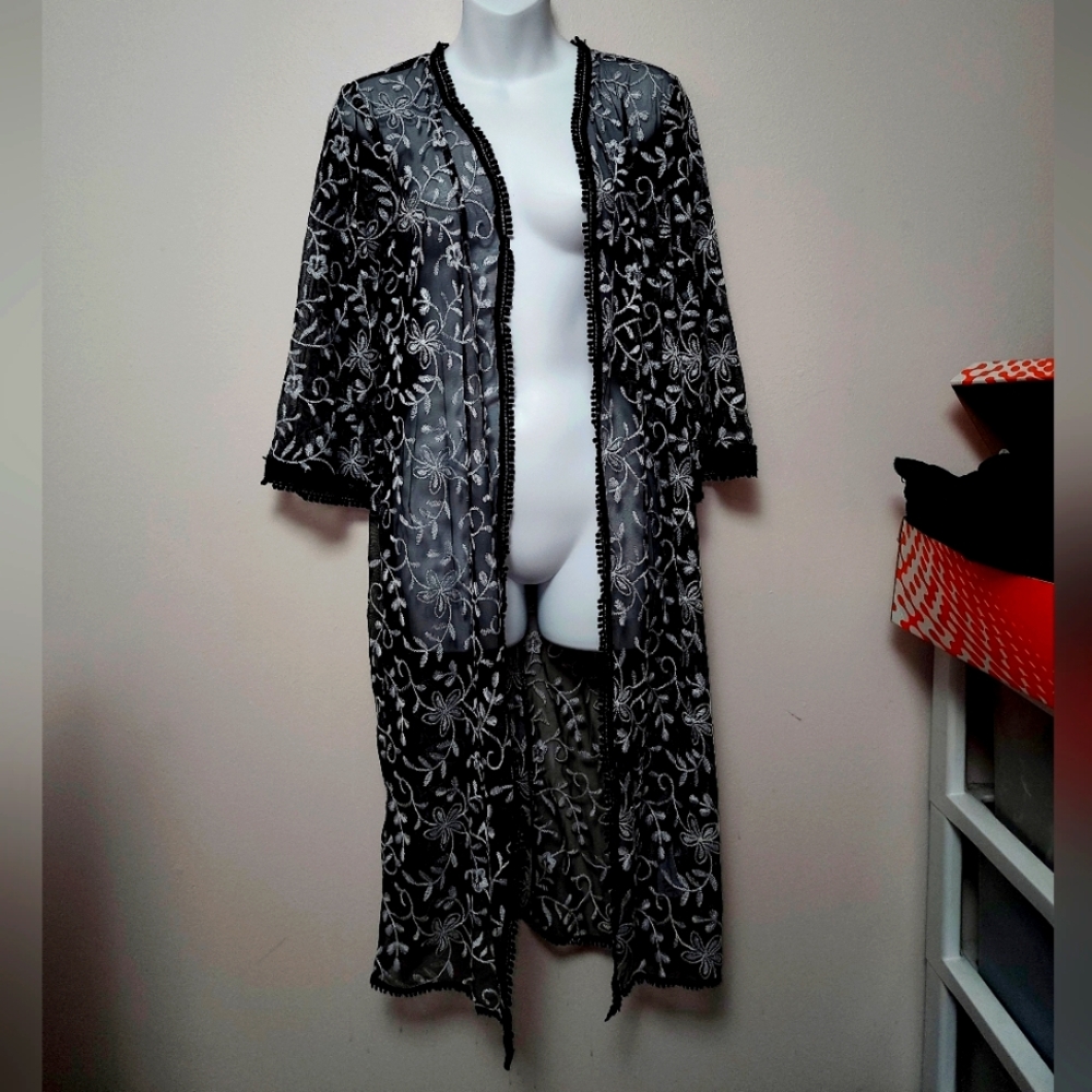Colleen Lopez Black and White Floral Lace Duster Open Cardigan XS